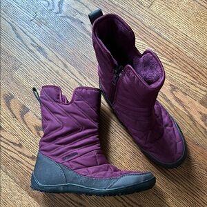 Columbia Women's Purple Quilted Boots